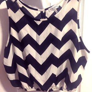 L.A. Hearts Black and White Zig Zag Top Size M